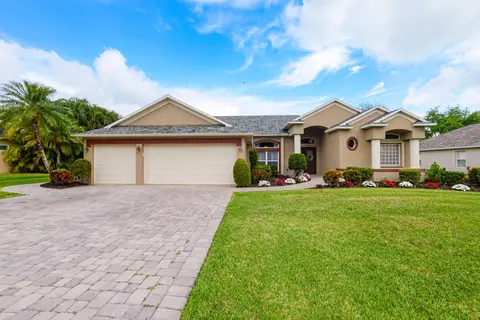 2803 Serenity Cir S, Fort Pierce, FL 34981