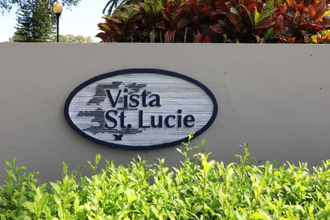 25 Lake Vista Trl #103, Port Saint Lucie, FL 34952