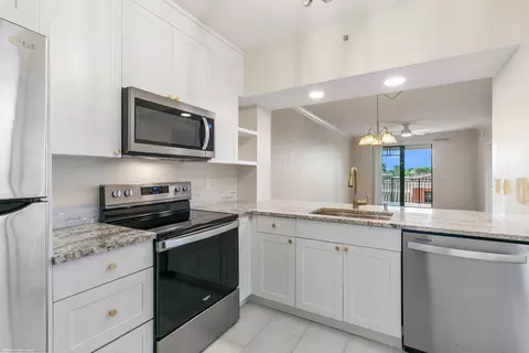 4883 Pga Blvd #309, Palm Beach Gardens, FL 33418