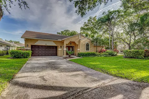 1 Bannock Rd, Palm Beach Gardens, FL 33418
