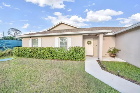 3292 SE Quay St, Port Saint Lucie, FL 34984