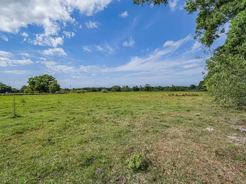 998 E Coker Rd, Fort Pierce, FL 34945