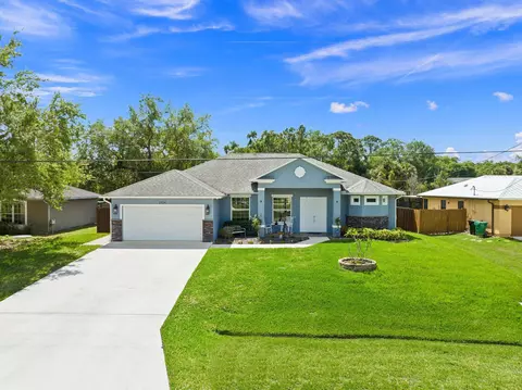 1726 SW Bradway Ln, Port Saint Lucie, FL 34953