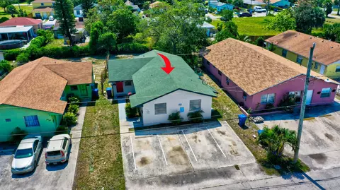 147 W 17th St, Riviera Beach, FL 33404