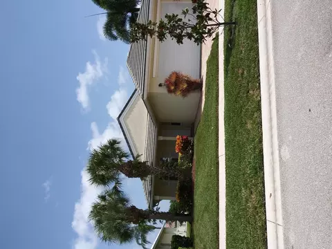 124 NW Swann Mill Cir, Port Saint Lucie, FL 34986