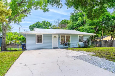 6475 5th St, Vero Beach, FL 32968