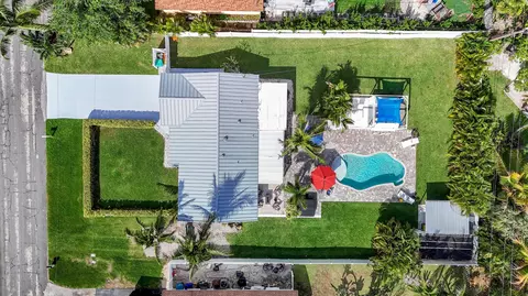 147 SW 25th Ave, Boynton Beach, FL 33435