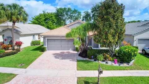 6757 Sun River Rd, Boynton Beach, FL 33437