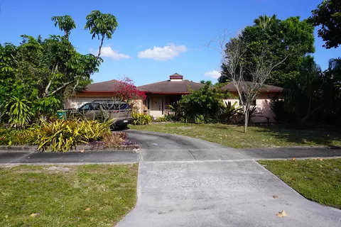 2726 Lake Osborne Dr, Lake Worth, FL 33461