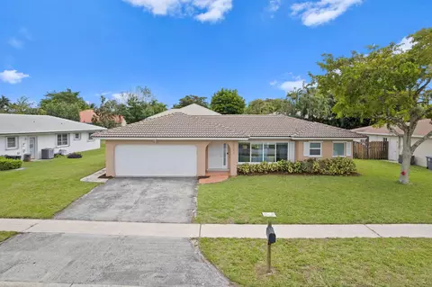 10264 Dorchester Dr, Boca Raton, FL 33428