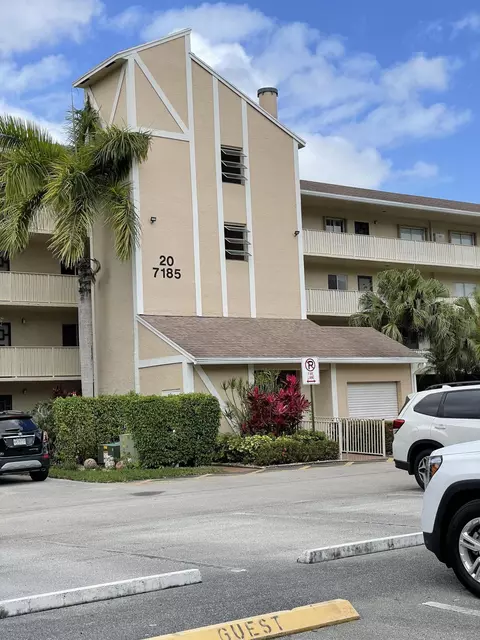 7185 Huntington Ln #203, Delray Beach, FL 33446