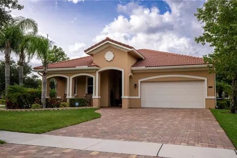 6820 Osage Cir, Greenacres, FL 33413