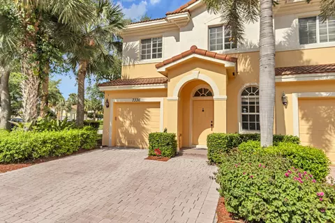 7336 Briella Dr, Boynton Beach, FL 33437