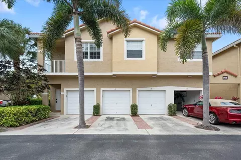 101 Lighthouse Cir #A, Tequesta, FL 33469