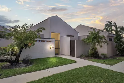 3316 SE Sandpiper Cir, Port Saint Lucie, FL 34952