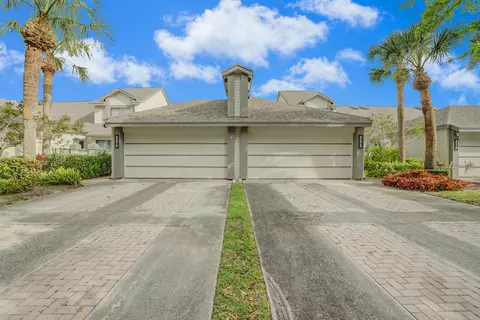 806 Landings Blvd, Greenacres, FL 33413