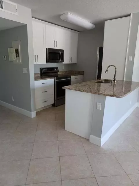 1505 Meadows Cir W #1505, Boynton Beach, FL 33436