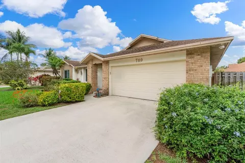 769 NW 41st Ter, Deerfield Beach, FL 33442