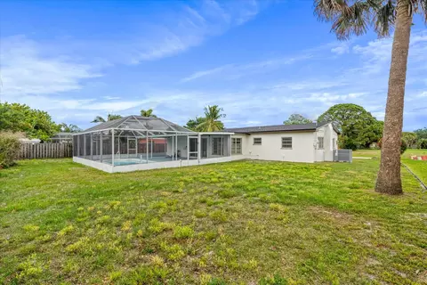 302 Bay St, Port Saint Lucie, FL 34984
