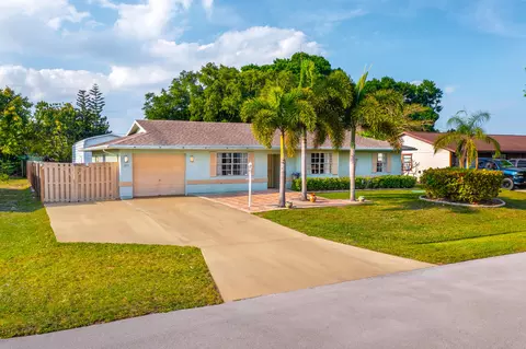 157 NE Dominican Ter, Port Saint Lucie, FL 34983