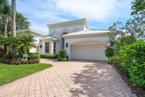104 Monte Carlo Dr, Palm Beach Gardens, FL 33418