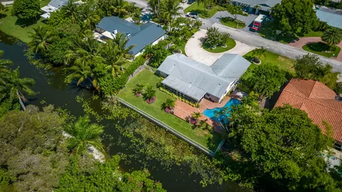 8 NW 24th St, Delray Beach, FL 33444