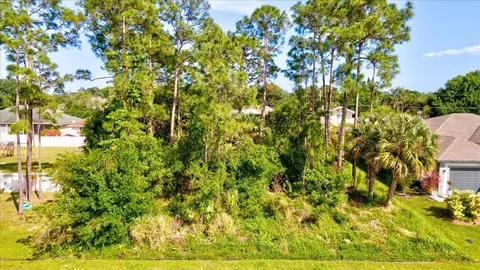 2257 SW Frisco Ter, Port Saint Lucie, FL 34953