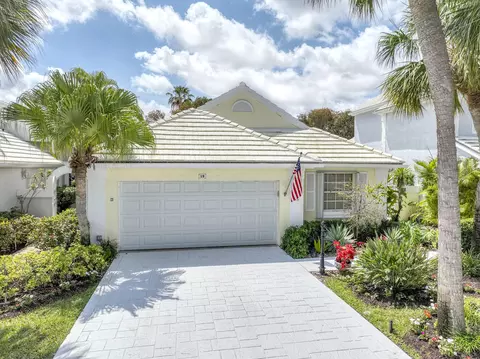 19 Brighton Ct, Palm Beach Gardens, FL 33418