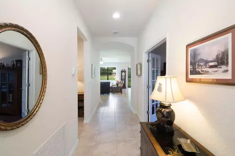 469 SE Bancroft Ct, Port Saint Lucie, FL 34984