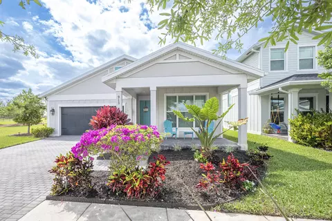 913 Wandering Willow Way, Loxahatchee, FL 33470
