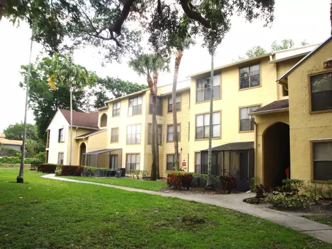 2319 N Congress Ave #15, Boynton Beach, FL 33426