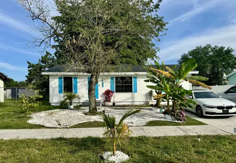 300 Elaine Cir, West Palm Beach, FL 33409