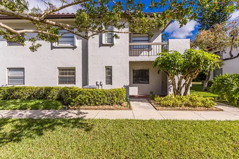 9205 Pecky Cypress Ln #8G, Boca Raton, FL 33428