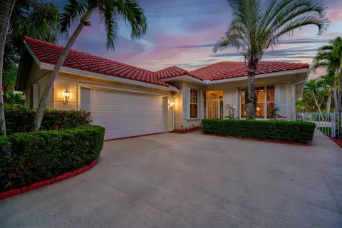 151 E Tall Oaks Cir, Palm Beach Gardens, FL 33410
