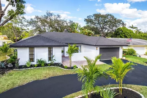 10395 NW 42nd Dr, Coral Springs, FL 33065