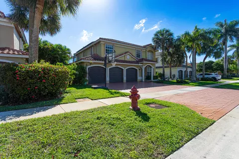19458 Black Olive Ln, Boca Raton, FL 33498