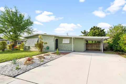 136 Longfellow Dr, Palm Springs, FL 33461