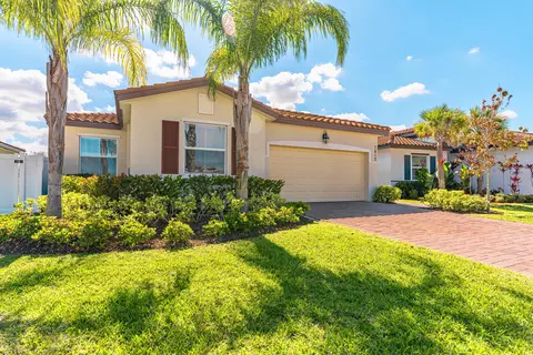 7617 NW Greenbank Cir, Port Saint Lucie, FL 34987