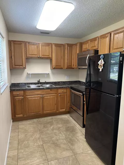 26 Lake Vista Trl #103, Port Saint Lucie, FL 34952