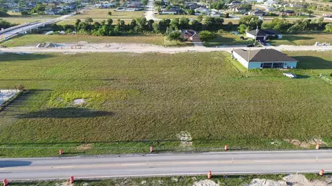 1324 Kismet Pkwy E, Cape Coral, FL 33909