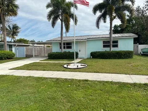 630 Hibiscus Dr, Royal Palm Beach, FL 33411
