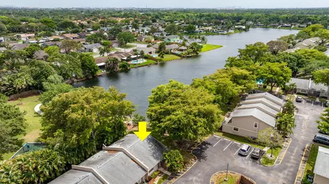 920 Banks Rd, Coconut Creek, FL 33063