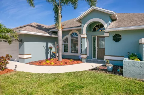 1063 SW Alcantarra Blvd, Port Saint Lucie, FL 34953
