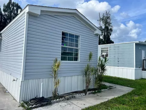 277 Spring Cir, Palm Beach Gardens, FL 33410