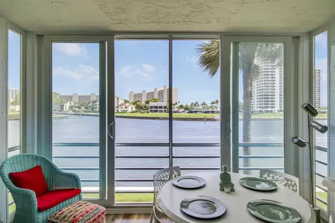 20 Yacht Club Dr #204, North Palm Beach, FL 33408