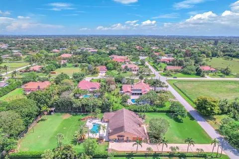 11821 NW 11th St, Plantation, FL 33323
