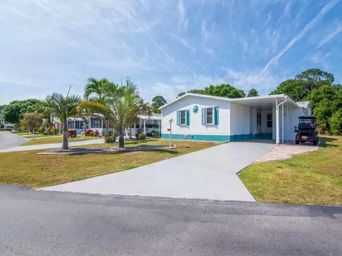 288 W Old Key Pl W, Fort Pierce, FL 34982