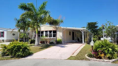 7 Grande Camino Ct, Fort Pierce, FL 34951