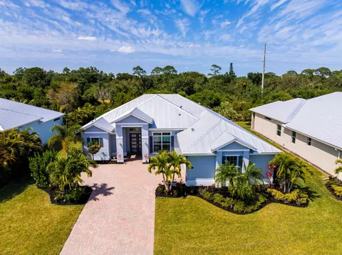299 11th Sq SW, Vero Beach, FL 32962