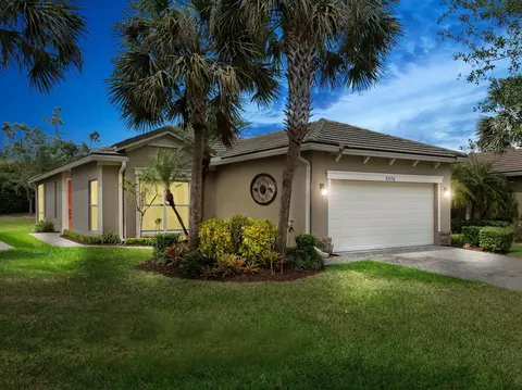 9576 SW Flowermound Cir, Port Saint Lucie, FL 34987